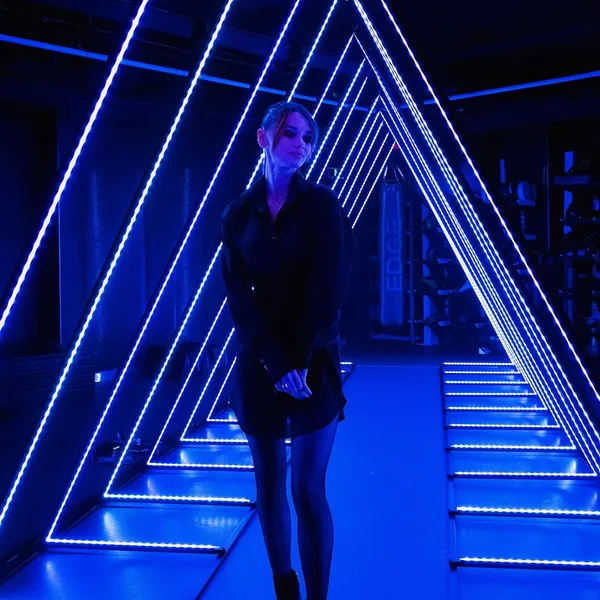 НЕОНОВЫЙ КОРИДОР (LED ROOM)