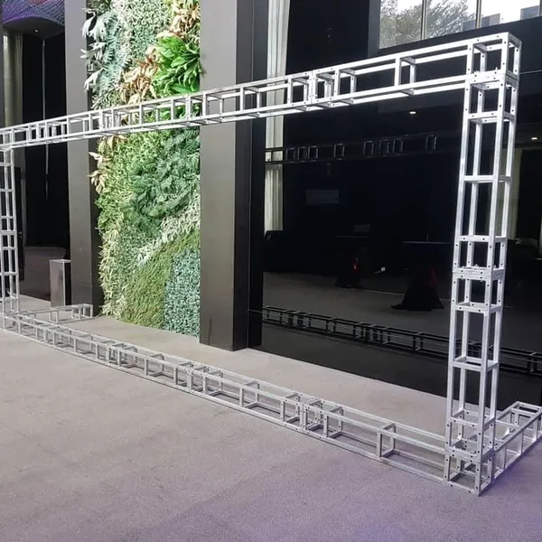 БАННЕРЫ ИЗ ФЕРМ 4X6 M